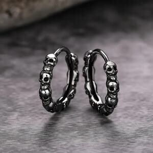 Gothic Black Hoop Earrings – Edgy Skull Design for Punk & Alternative Style